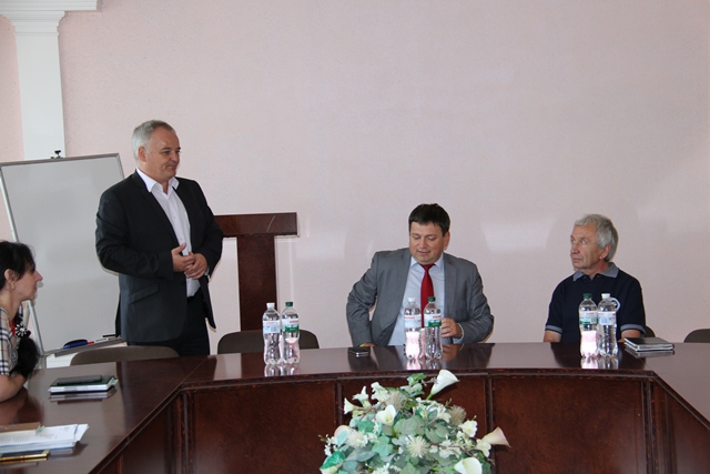 3. Виступ керівника міжфакультетського Центру євроінтеграційних студій та комунікацій ТНПУ ім. В. Гнатюка,  доцента  А. В. Кузишина (1)